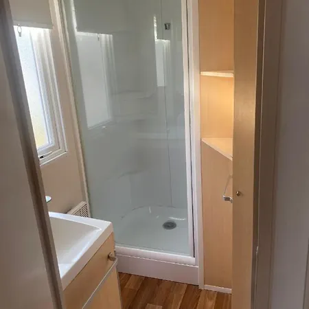 Bungalow T2 Кемпинг *